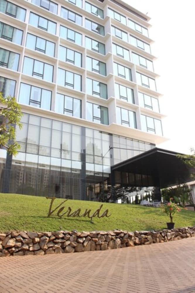 Veranda Hotel Pakubuwono Джакарта Экстерьер фото