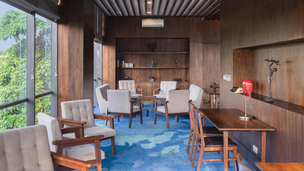 Veranda Hotel Pakubuwono Джакарта Экстерьер фото