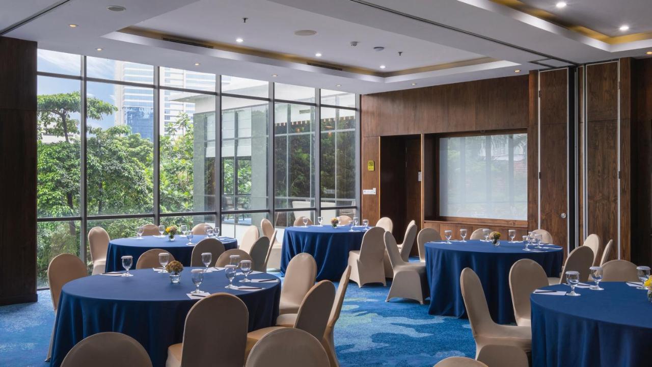 Veranda Hotel Pakubuwono Джакарта Экстерьер фото