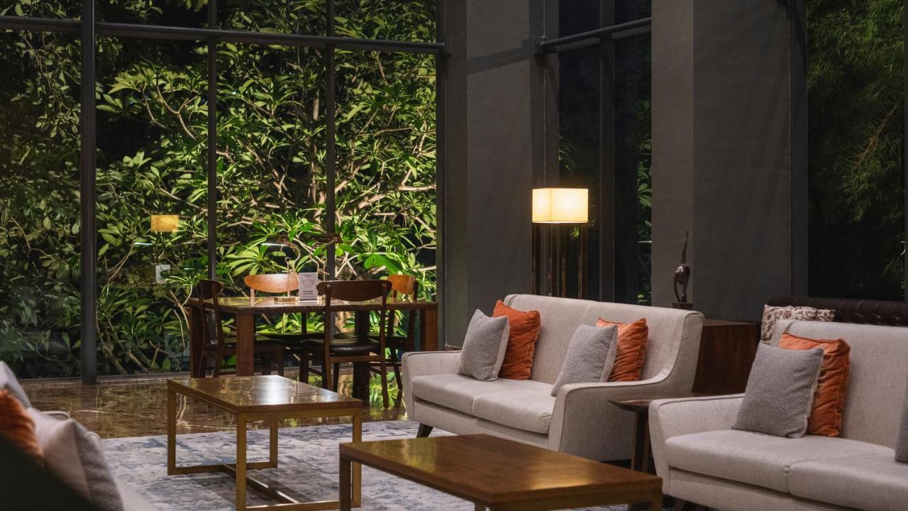 Veranda Hotel Pakubuwono Джакарта Экстерьер фото