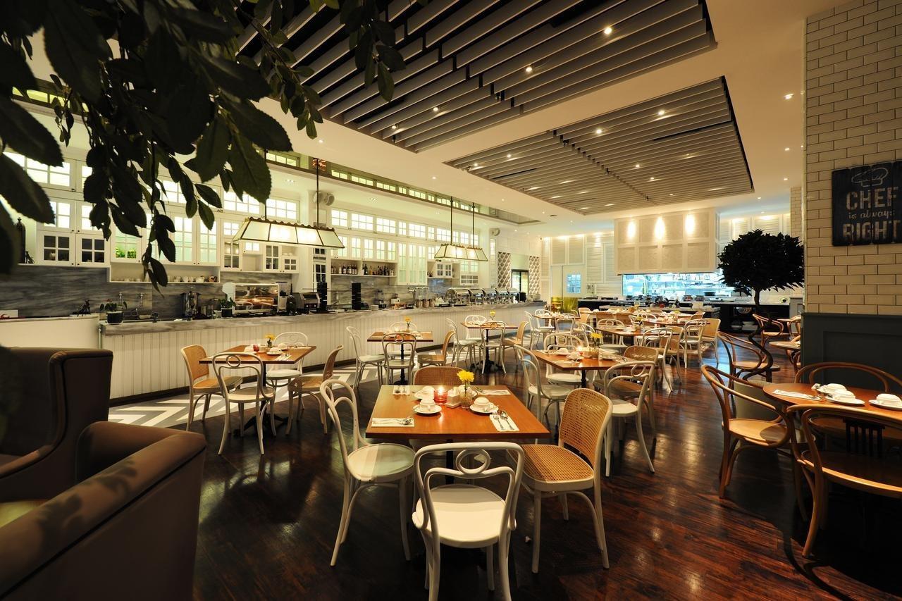 Veranda Hotel Pakubuwono Джакарта Экстерьер фото