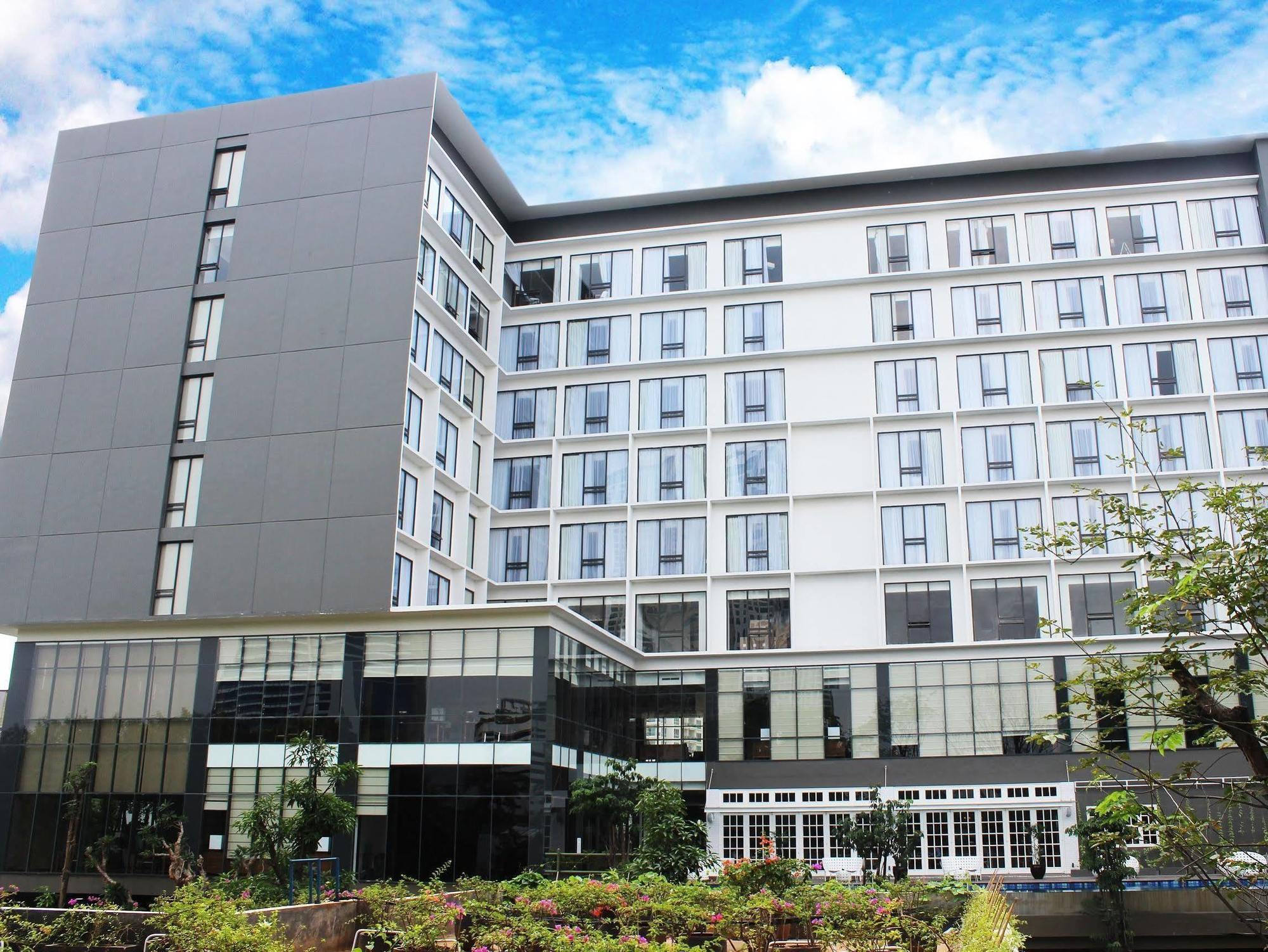 Veranda Hotel Pakubuwono Джакарта Экстерьер фото